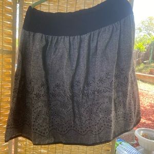 Vintage grey and black skirt with floral embroidery